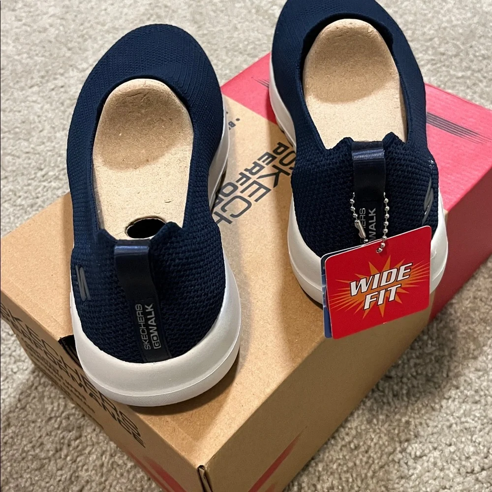 NWOT Womens Skechers Quick Fit slip on navy mesh shoes - 7.5W - Picture 4 of 8